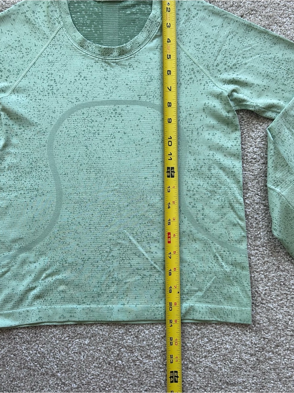 Lululemon Swiftly Tech LS Shirt Size 4 Green Heathered Thumbholes Breathable Gym - Picture 4 of 11